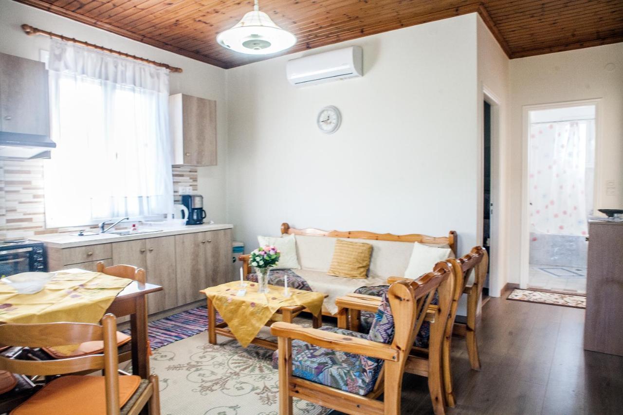 Casa Serena Asprogerakata Bagian luar foto