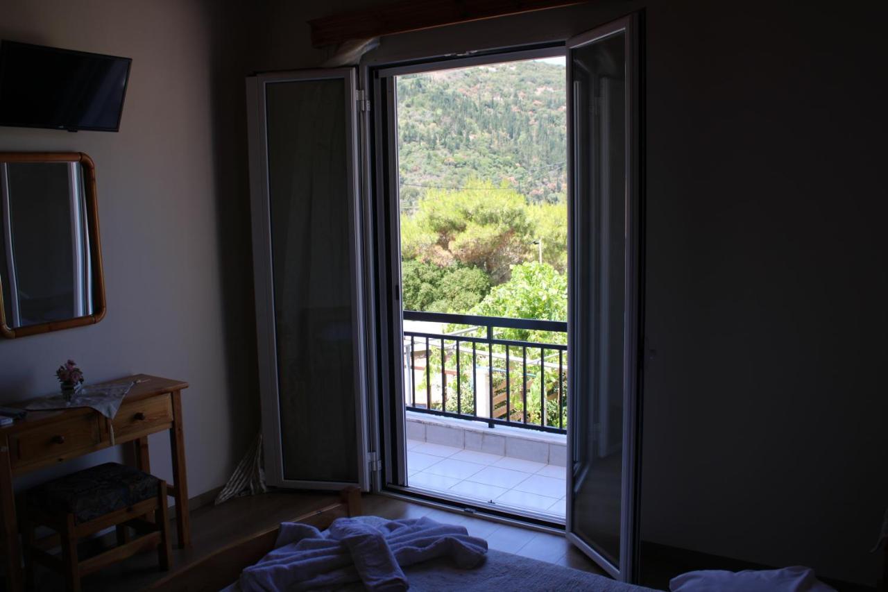 Casa Serena Asprogerakata Bagian luar foto